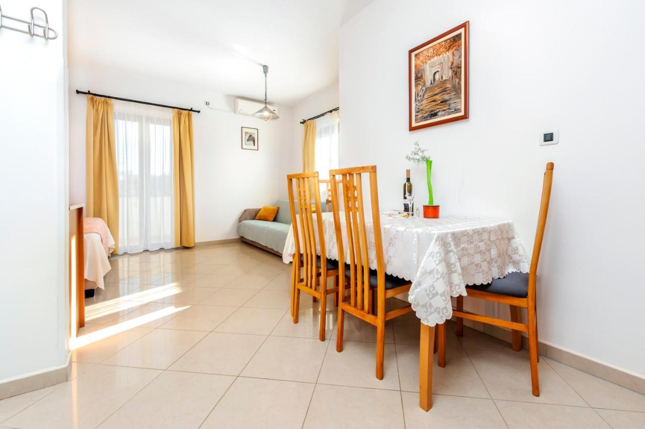 Mara Apartma *